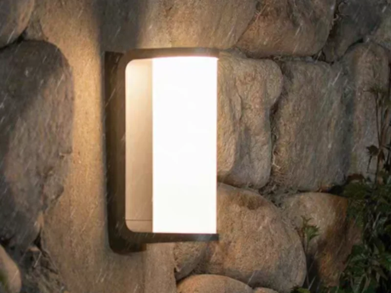 custom outdoor lighting